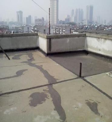 永靖漏水维修 楼顶漏水是什么原因，楼顶漏水维修方法是什么?